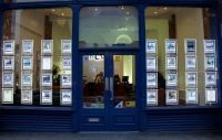 condenan a una agencia inmobiliaria